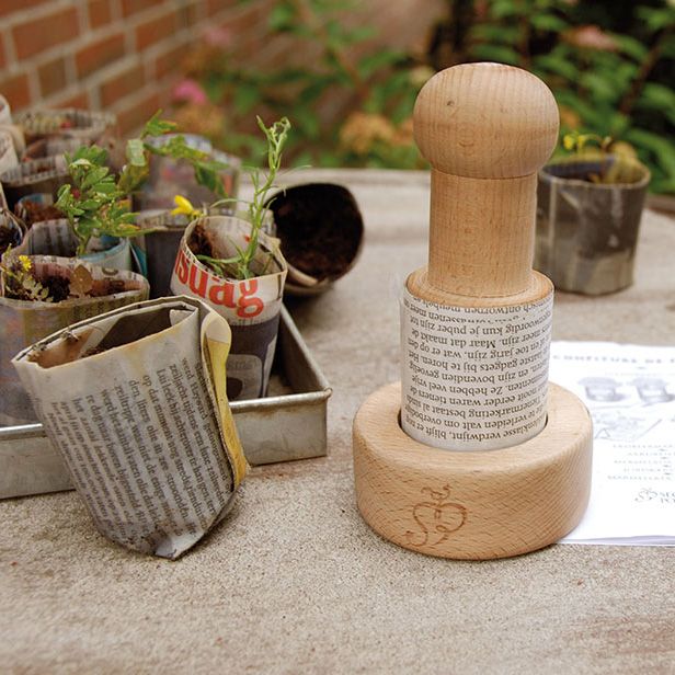 Wooden paper pot maker